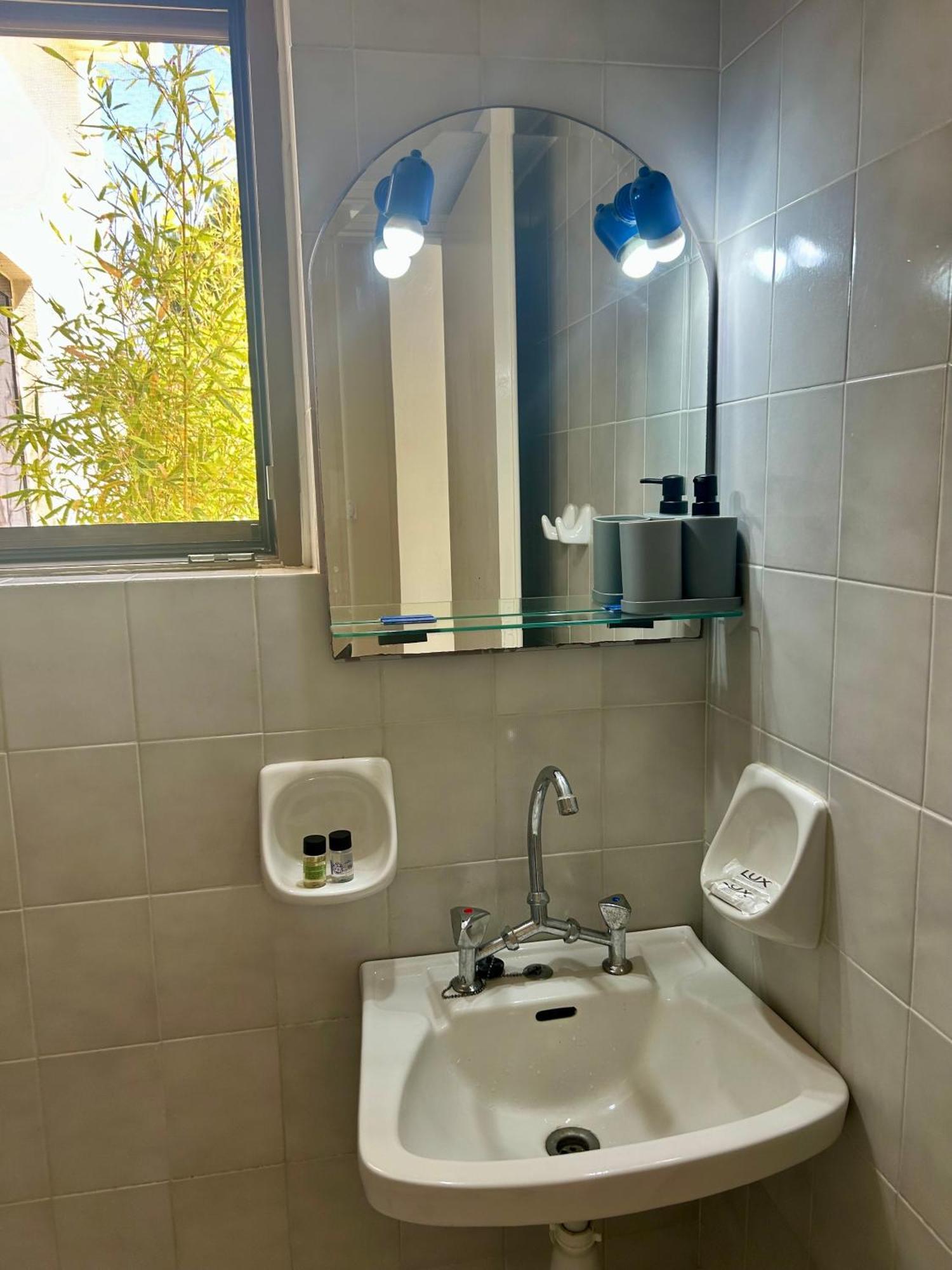 Esperia Apartments プラタネス エクステリア 写真